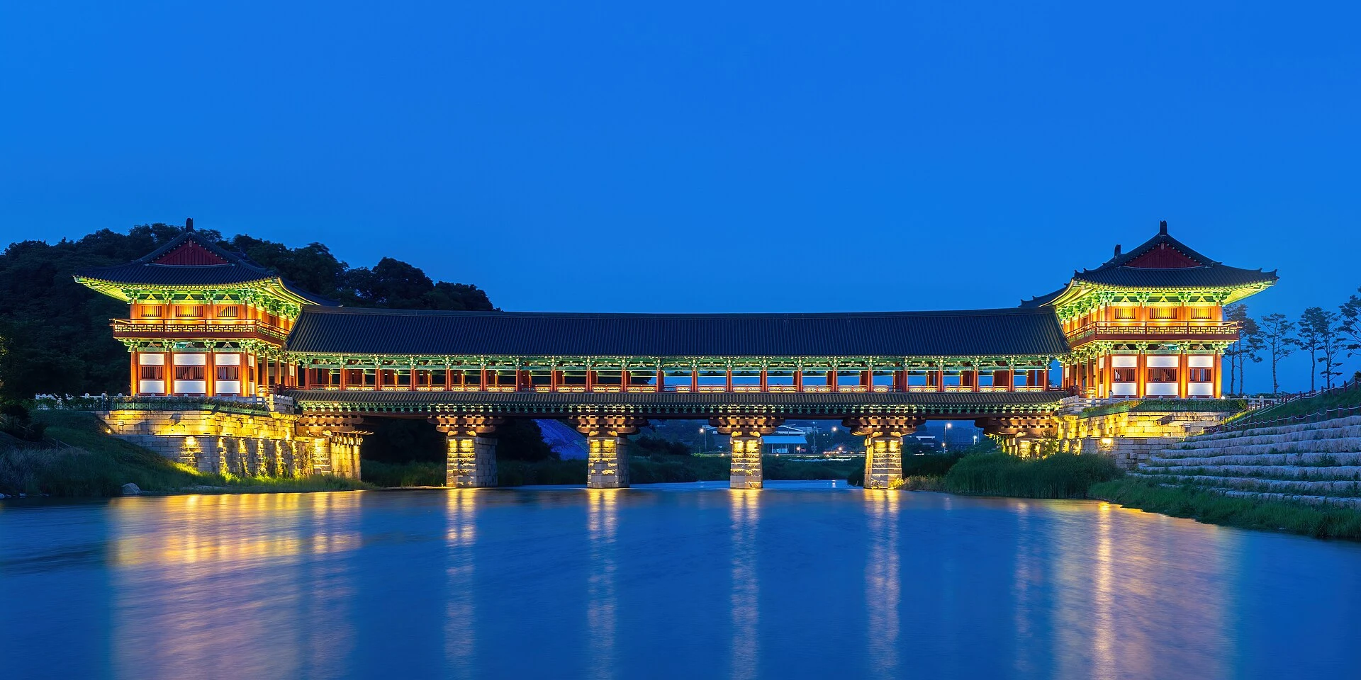 Terrazze in pietra e pagode del tempio Bulguksa