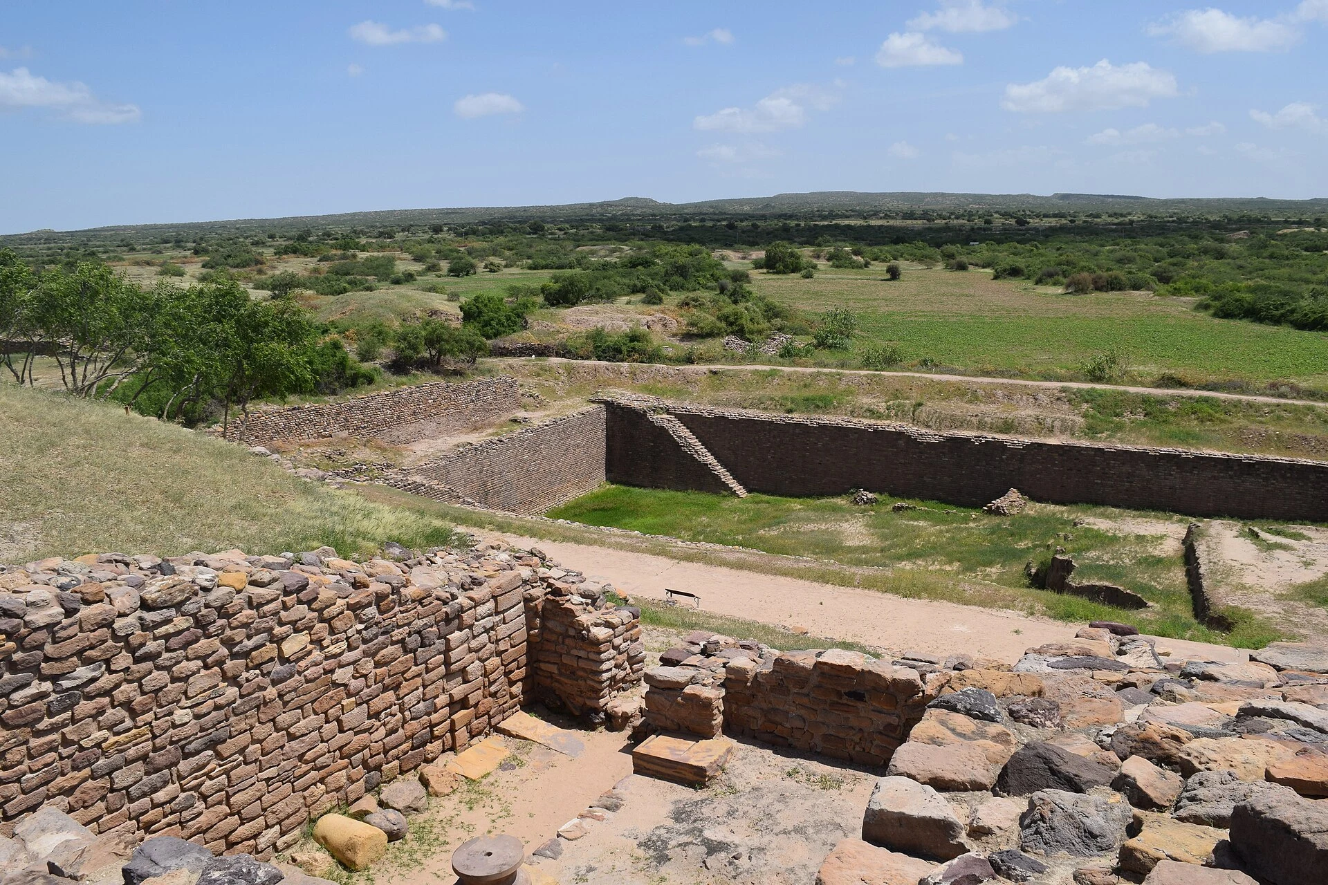 Gate and fortified stone structures at Dholavira.