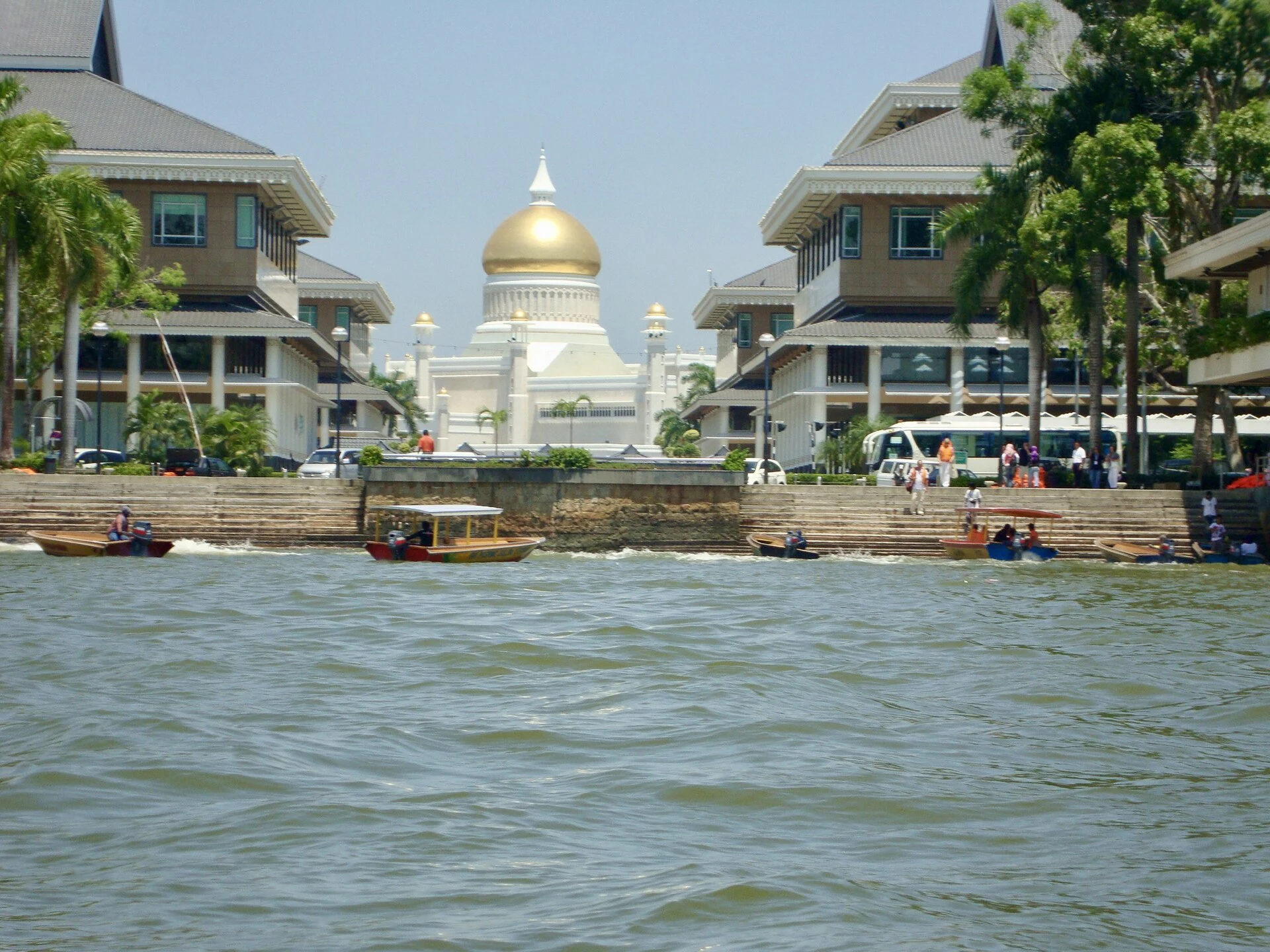 Visitare Kampong Ayer, il quartiere sull’acqua del Brunei