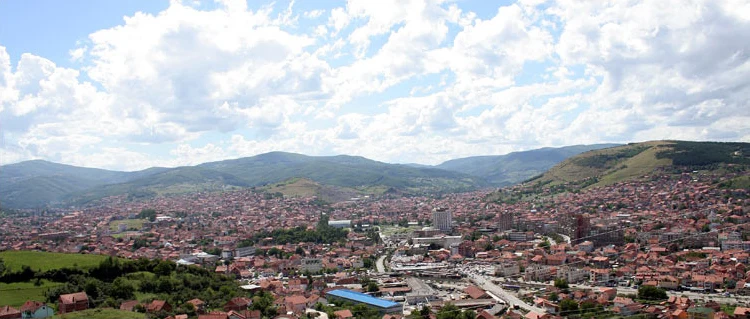 Straße im historischen Handelsviertel von Novi Pazar.