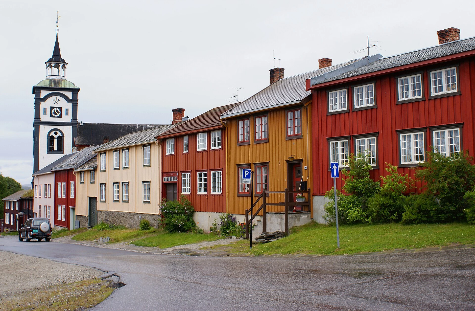 A Rørosbanen train at Røros station.