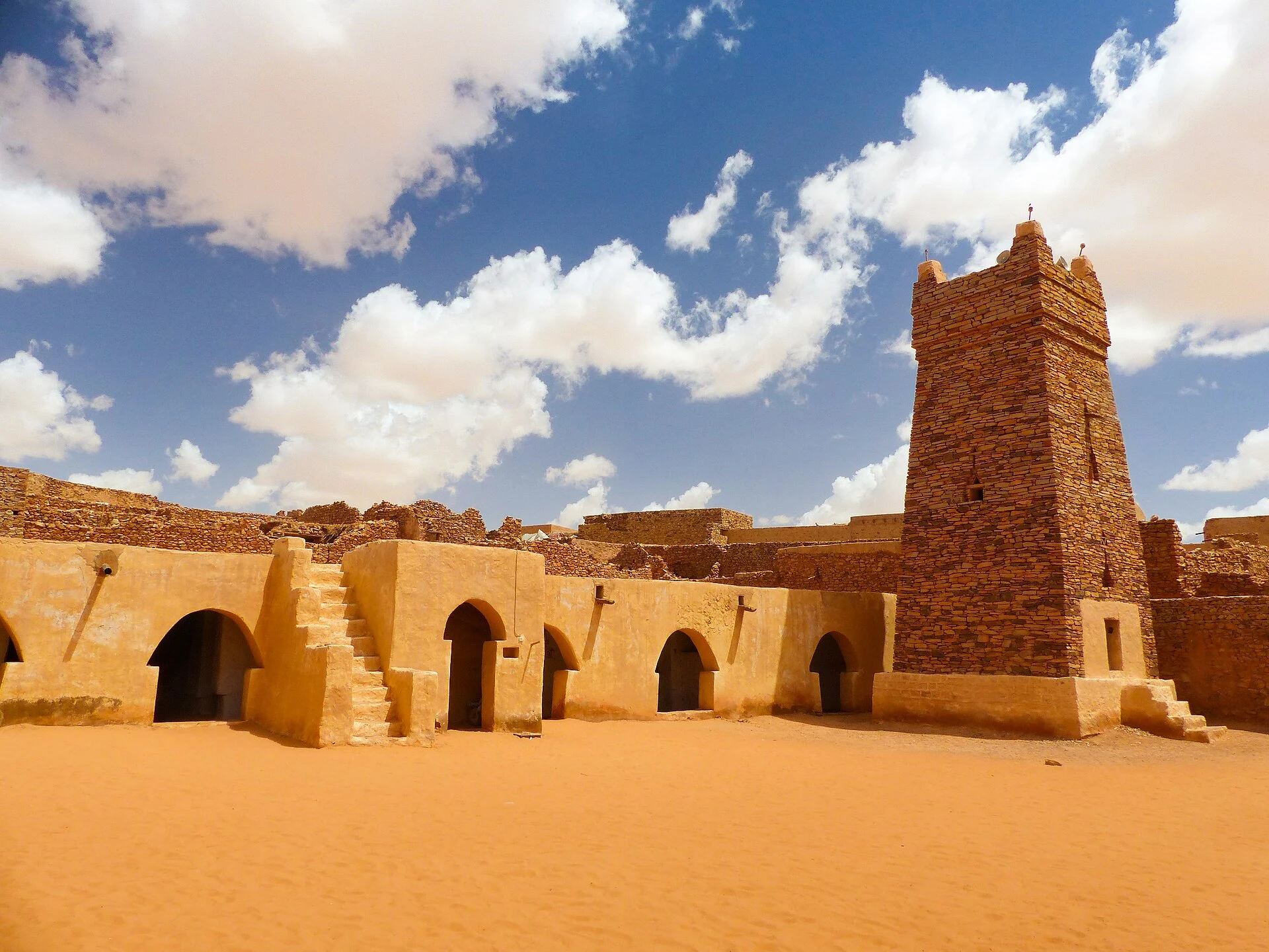 Adrar desert landscape around Chinguetti.