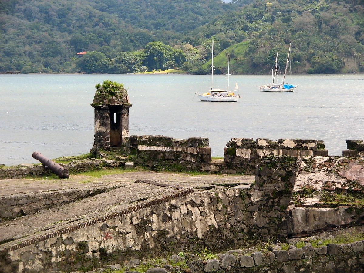 Stone walls of San Jerónimo Fort beside Portobelo Bay.