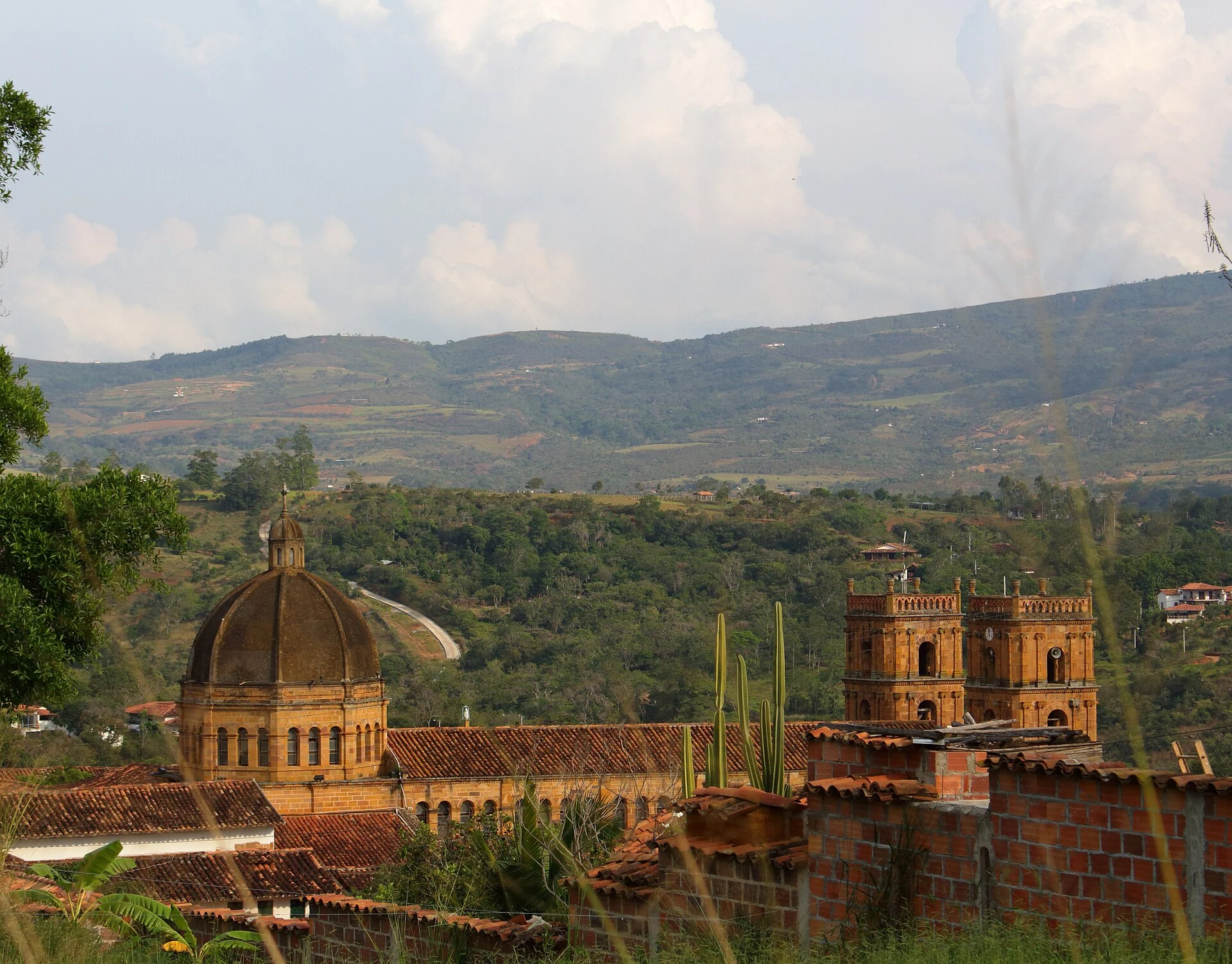 Stone-paved section of the Camino Real between Barichara and Guane.