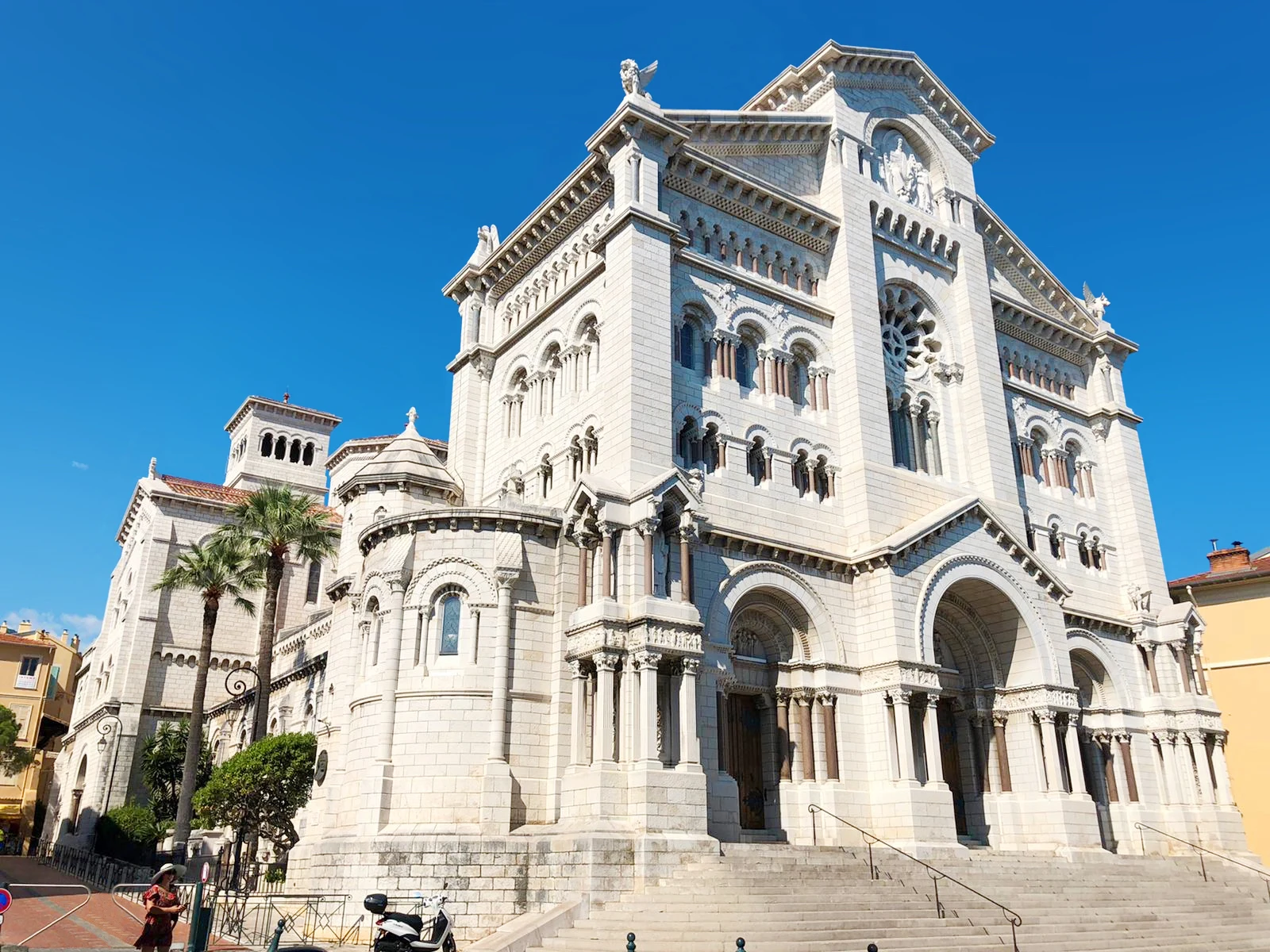 Path in the Saint-Martin Gardens beside Monaco's Oceanographic Museum.