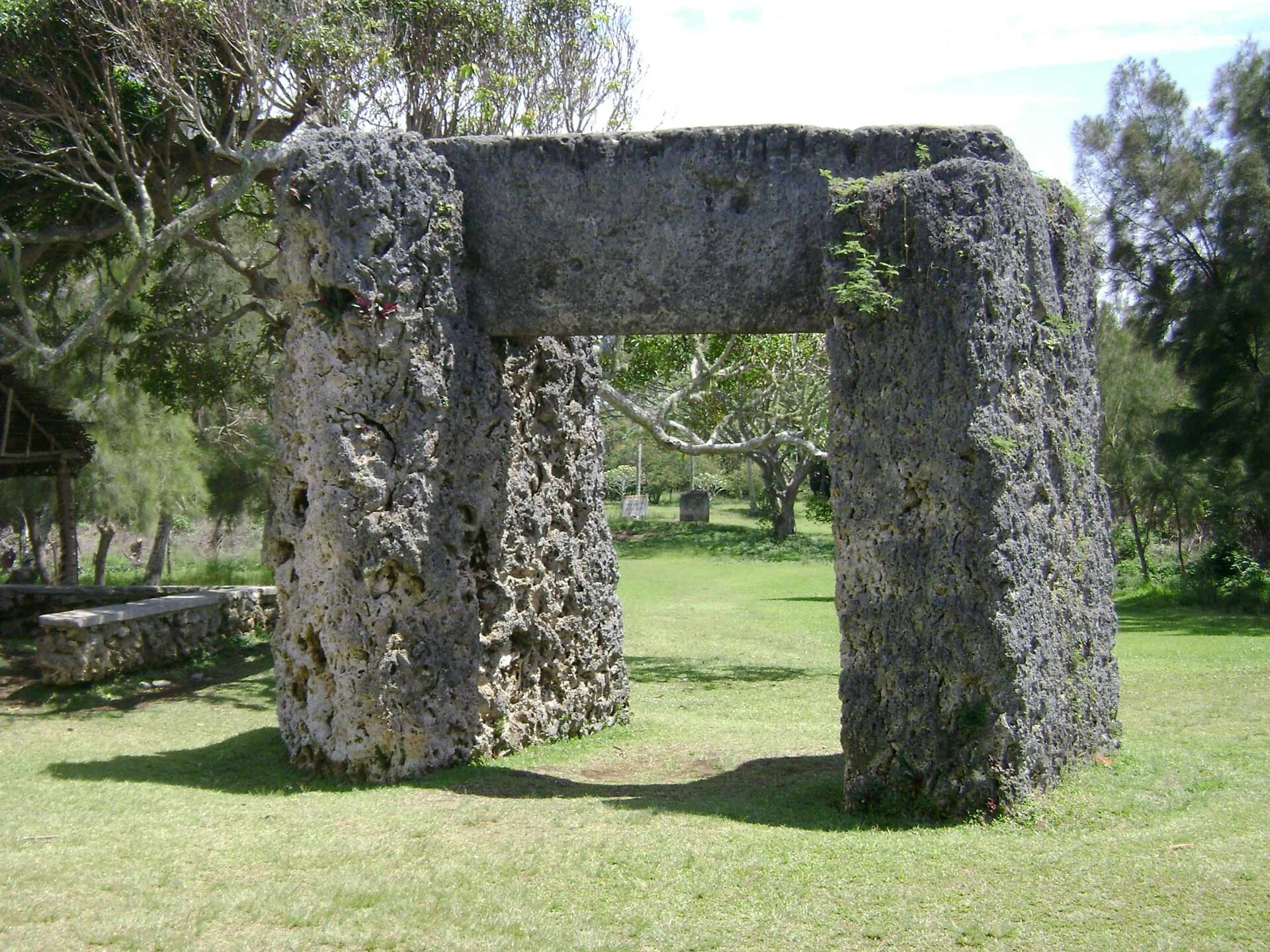 Heketā and Lapaha, a route through Tonga’s ancient capitals