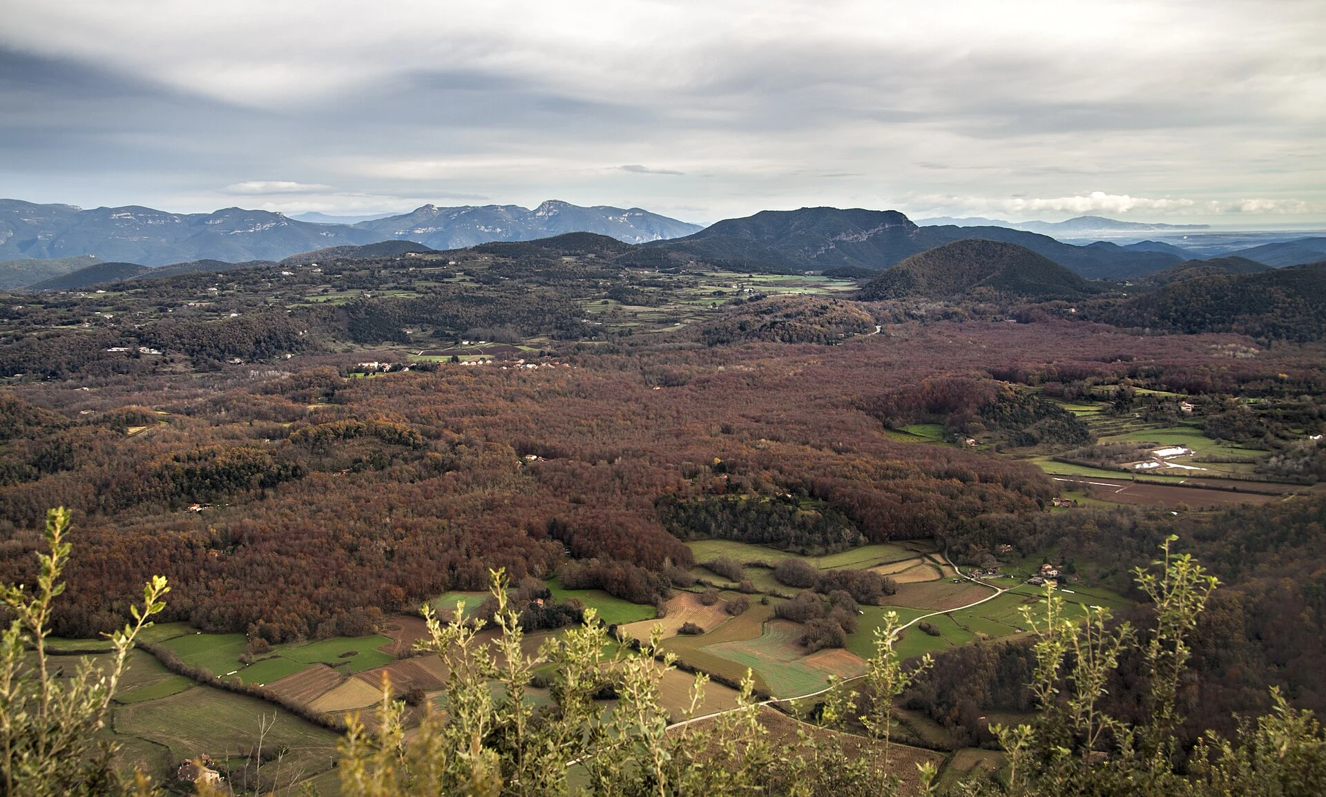 La Garrotxa’s volcanic centre by landscape, time and transport