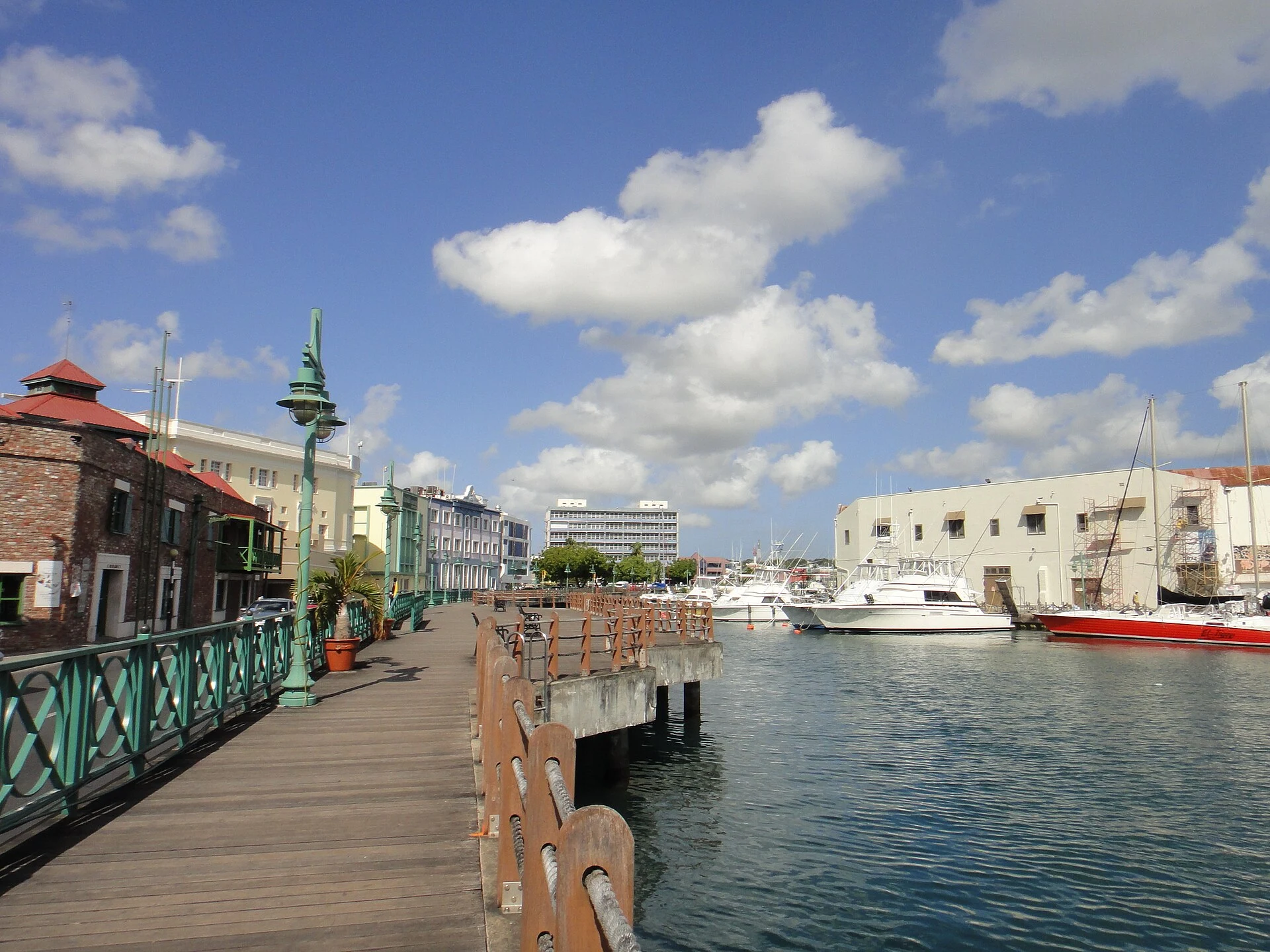 Bridgetown und die Garnison: Hafen, Macht und Erinnerung zu Fuß