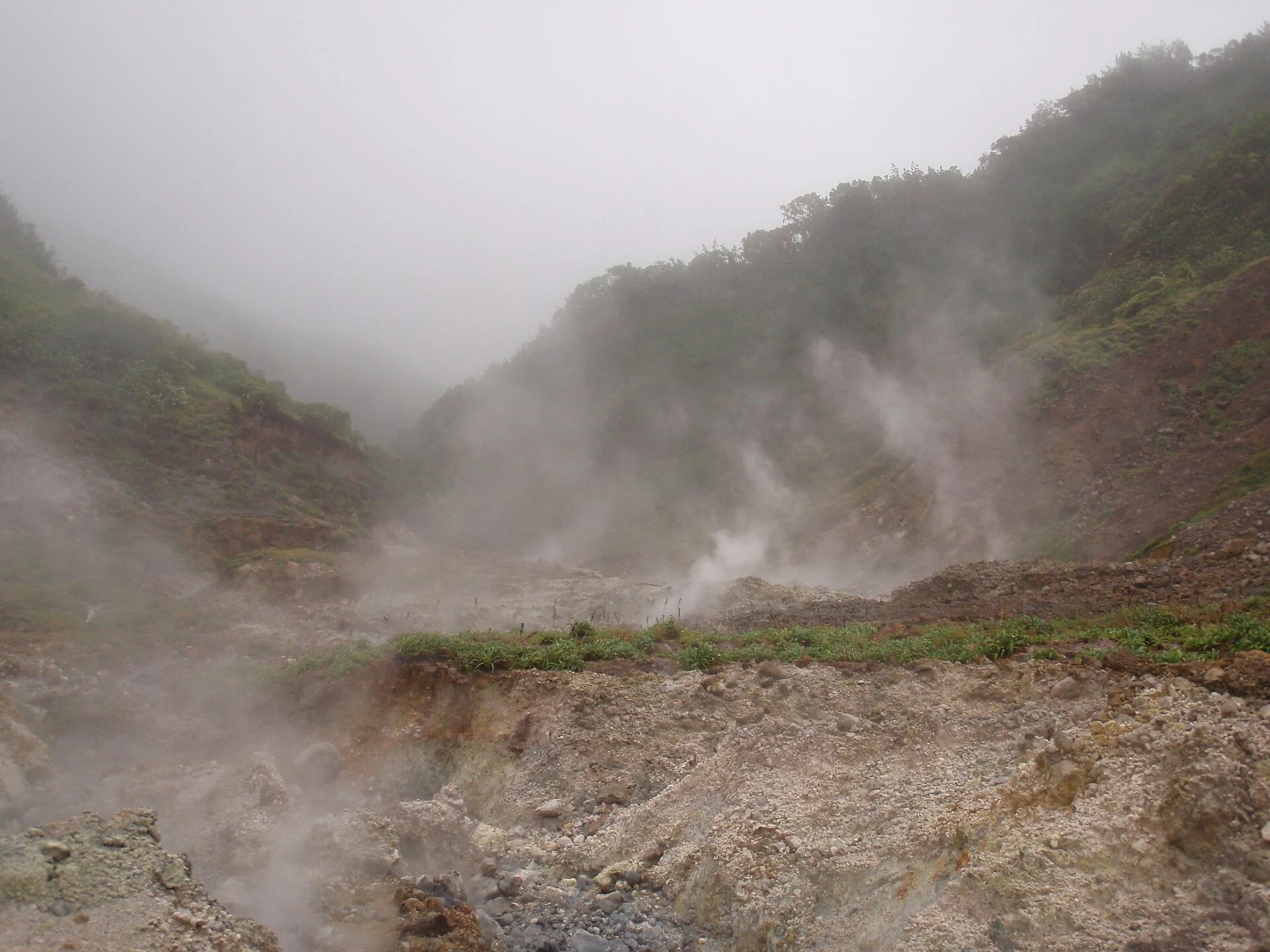 Morne Trois Pitons routes from Boiling Lake to Emerald Pool