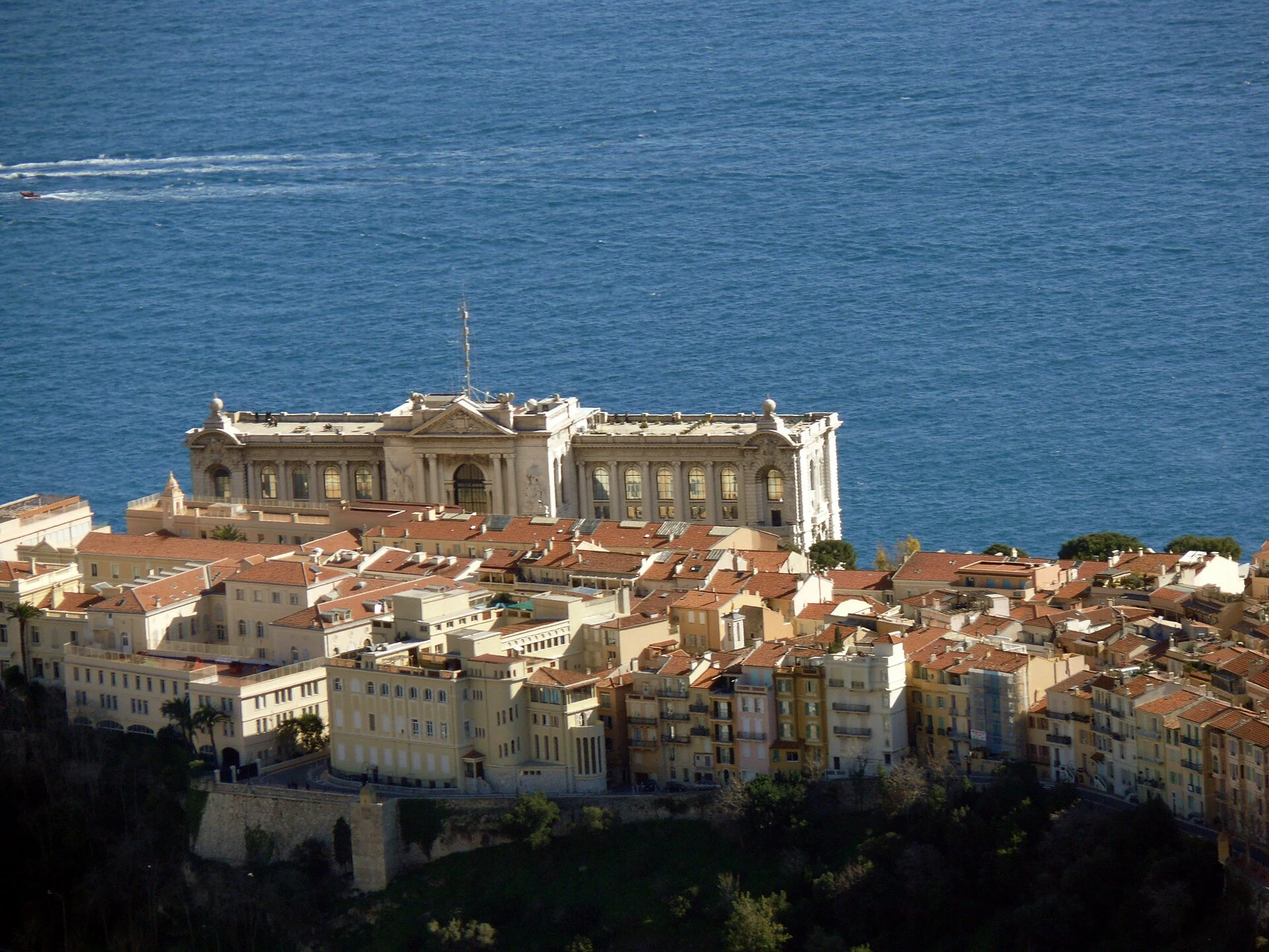 Monaco on foot with public lifts and urban gardens