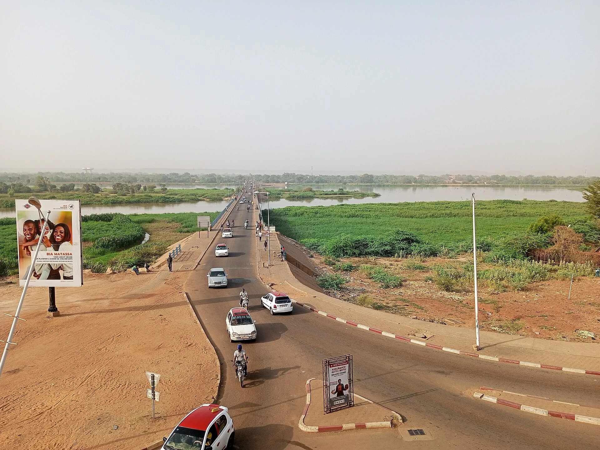 Contesto aeroportuale generico; non conferma voli attuali a Niamey.