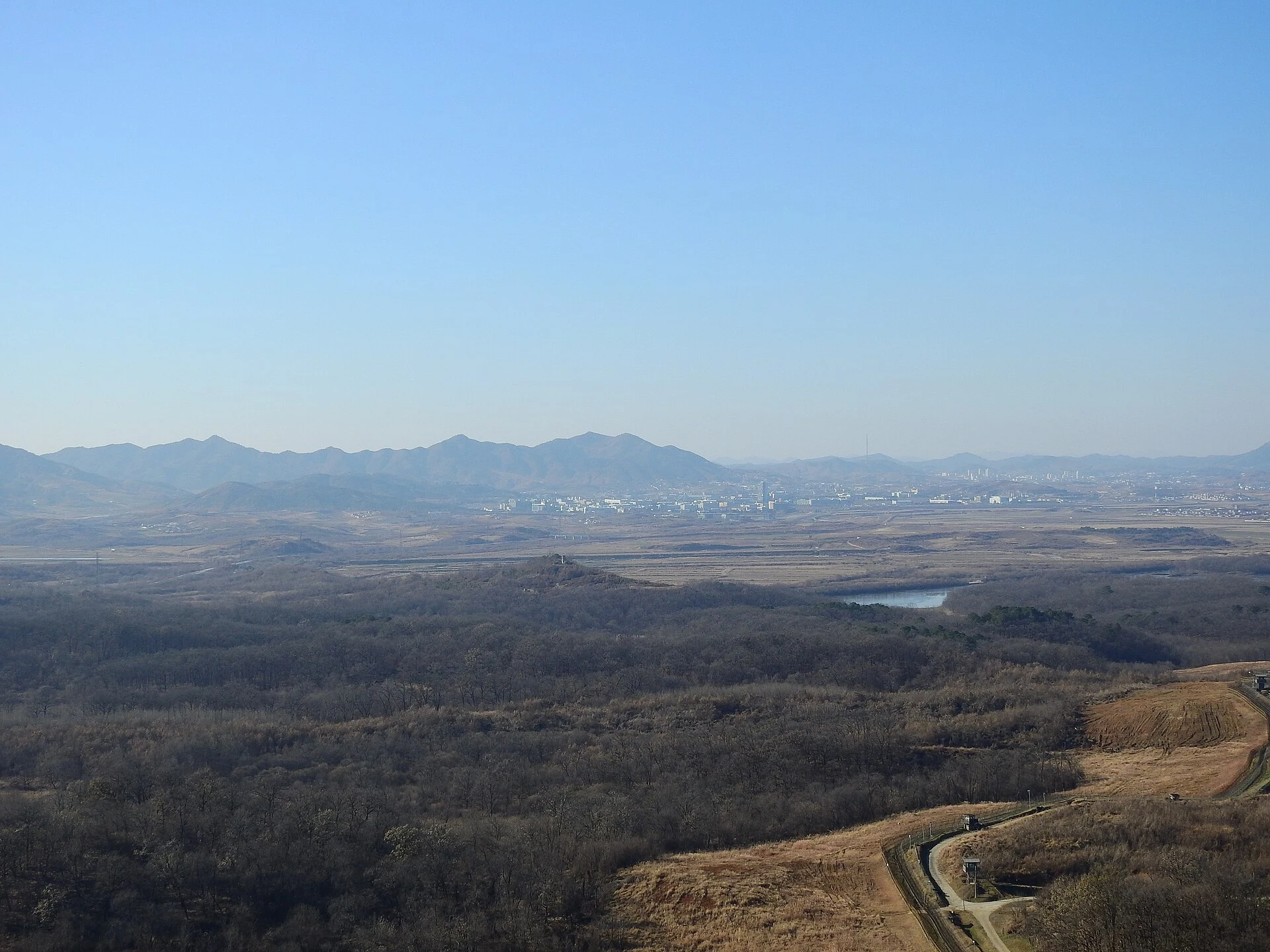 South Korean observatory near the Demilitarized Zone with viewers facing the border.