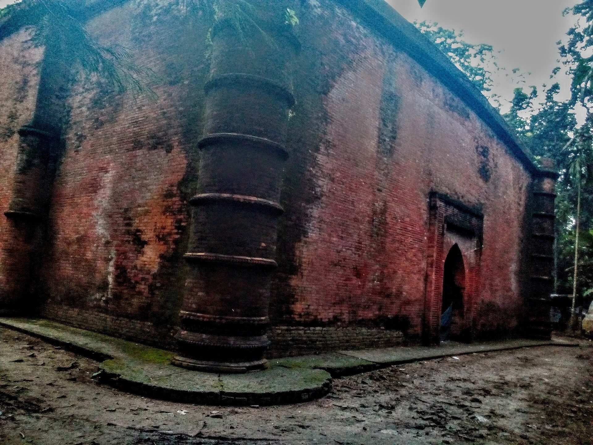 Bibi Begni Mosque